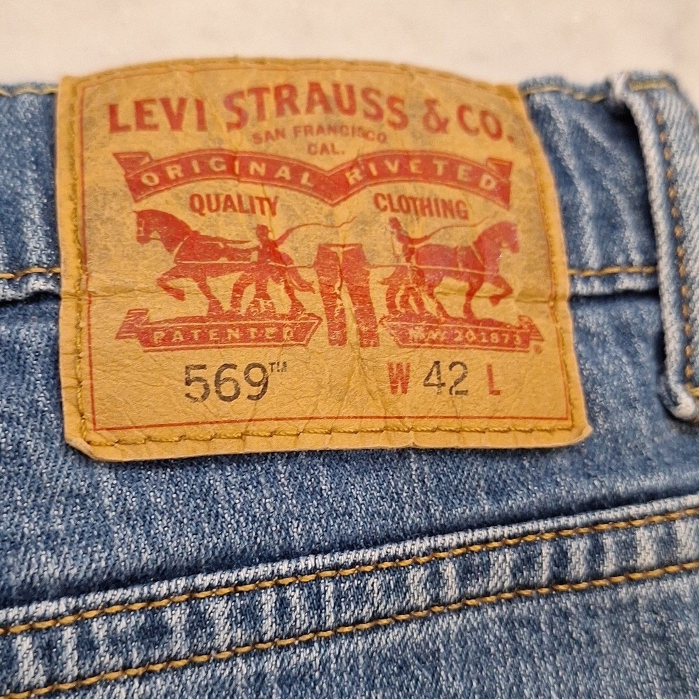 Levi's 569 Jorts Relaxed Fit Mens Denim Sz 42 Shorts 11" Inseam Med Wash Skater